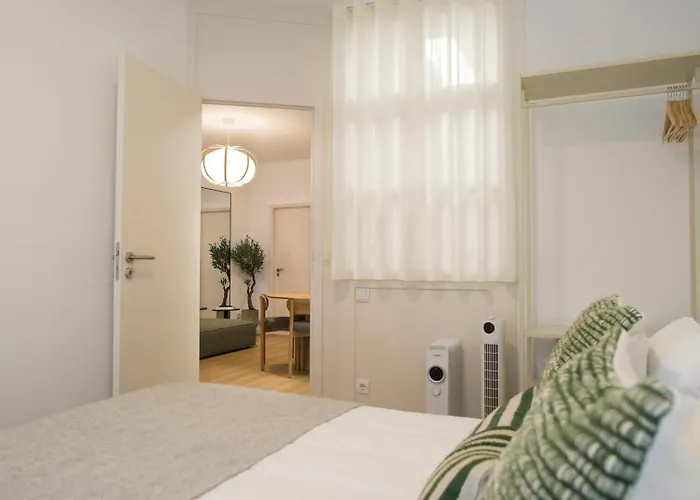 Historic With View Of Infante Square 포르투