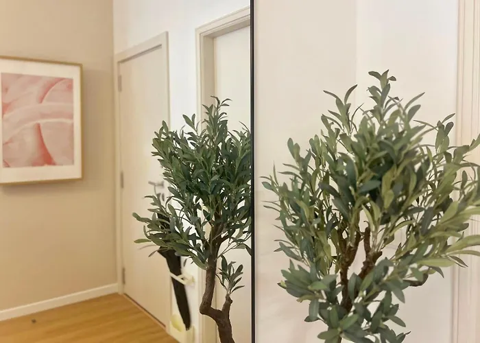 Historic With View Of Infante Square * 포르투